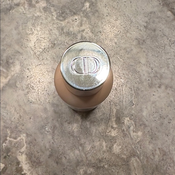 Dior Backstage Face and Body Foundation- 0.5 N - Picture 3 of 4